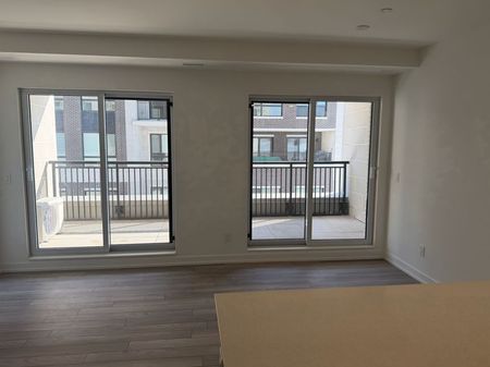 For Lease - 5 Red Squirrel Lane Unit# F201, Richmond Hill, Ontario - Photo 2