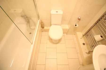 Hatton Road, Feltham - Photo 5