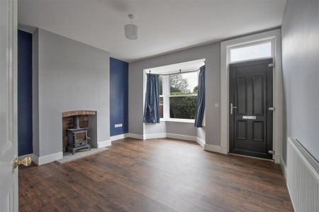 3 bedroom detached house to rent - Photo 2