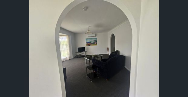 Newly Renovated 3 bed home - Photo 1