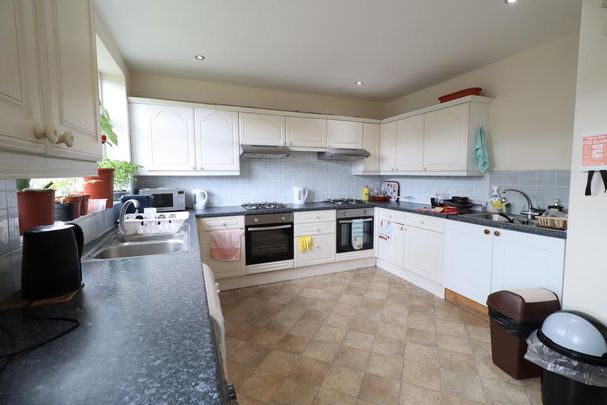 House share to rent - Photo 1