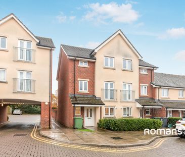 4 bedroom townhouse to rent - Photo 3