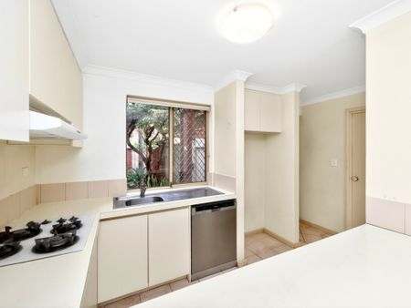 Delightful Two-Storey Townhouse in a Secure Complex - Photo 4