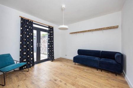 Six Month Rental @, 27 Grand Parade, Belfast, BT5 5HG - Photo 3