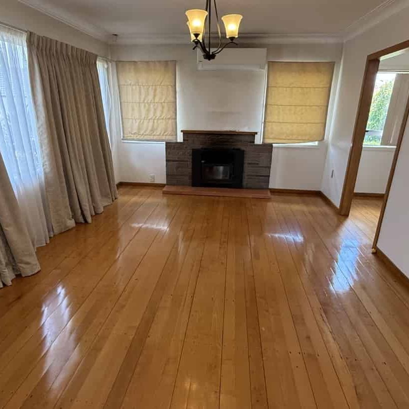 Family home Otahuhu - Photo 1