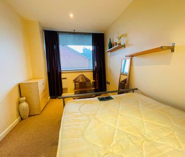 2 Bed Flat, Warwickgate House, M16 - Photo 3