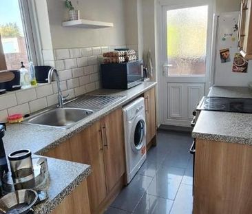 2 bedroom private hall to rent - Photo 6