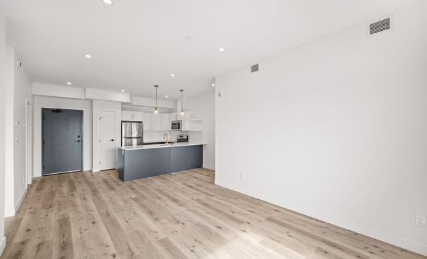 Hawthorne: Gold Accents – 1800 Leila, Winnipeg, MB - Photo 1