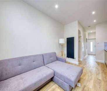 Chestnut Grove, Balham, London, SW12 - Photo 2
