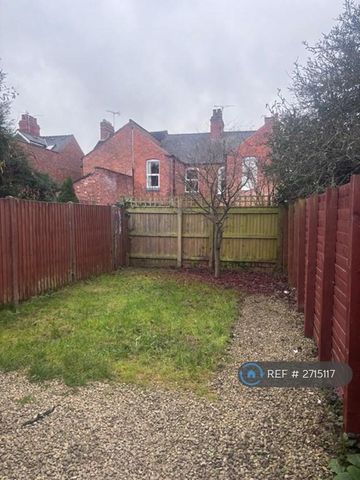 2 bedroom semi-detached house to rent - Photo 3