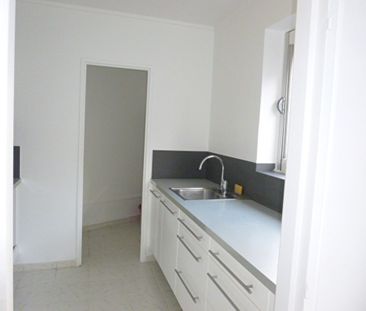 Location Appartement 2 pièces 46m² ISSY LES MOULINEAUX 92130 - Photo 3