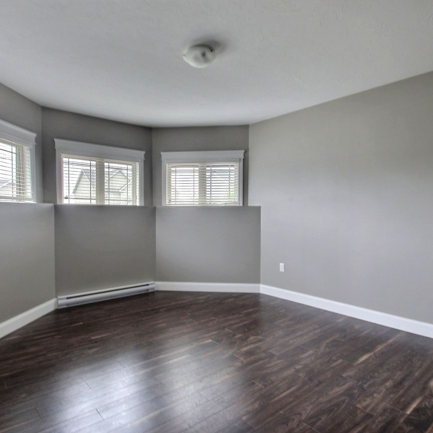 32 CLOVER ST, MONCTON, NB, E1A 6B6, Canada - Photo 1