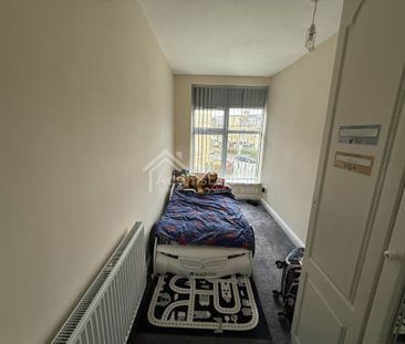 Price £750 pcm - Available Now - Unfurnished - Photo 6