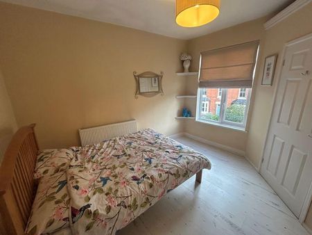 2 bedroom terraced house to rent - Photo 5