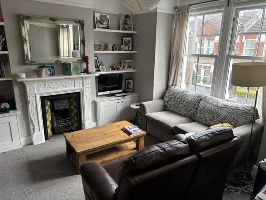 Houseshare 2 mins from Tooting Broadway tube - Photo 1