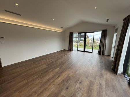Stylish home in Hanley's Farm - Photo 5