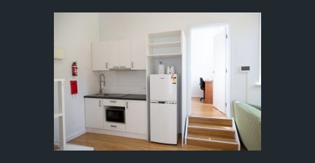 What a bargain! - Cambridge Court Fully Furnished Two bedroom Apartment - Photo 4