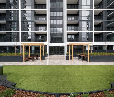 Elevated Style. Effortless North Melbourne Living. - Photo 6