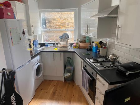 1 Bed Flat, Stoke Newington High Street, N16 - Photo 3