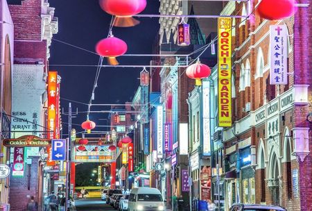 Stylish Studio with City Views & Prime Location - Photo 2