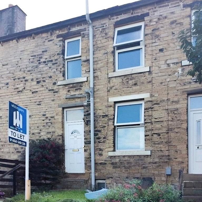 2 bedroom terraced house to rent - Photo 1