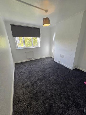 3 bedroom apartment to rent - Photo 4