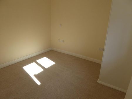2 bedroom detached bungalow to rent - Photo 3