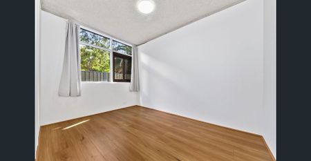 Convenient 3 bedroom unit For Rent. Only 350 meters from railway station - Photo 4