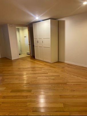 2184 Rue Addington - Photo 1