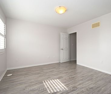 Townhouse For Lease | W8145100 - Photo 4