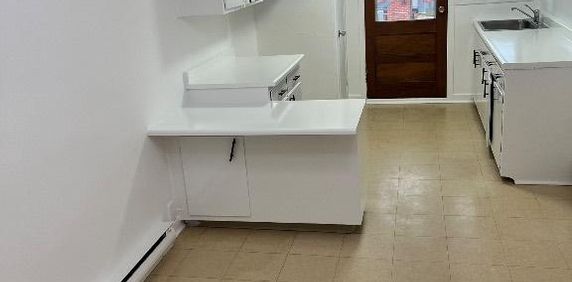 5 1/2 à Rivières-des-Prairies - Photo 2