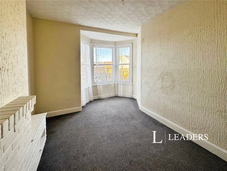 2 bedroom apartment to rent Regent Road, Great Yarmouth, NR30 - Photo 2