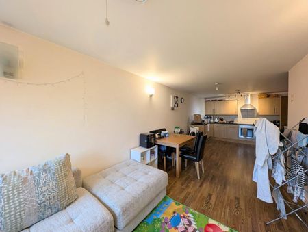1 bedroom flat to rent - Photo 2