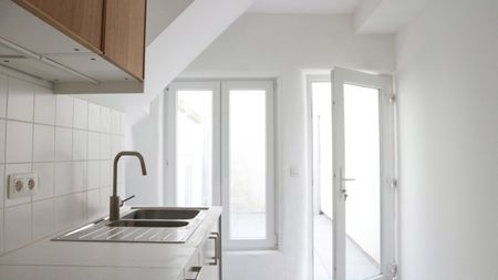 Gezellig en authentiek gelijkvloers appartement Sint-Jacobs, hartje Gent met binnenplaats - Photo 3