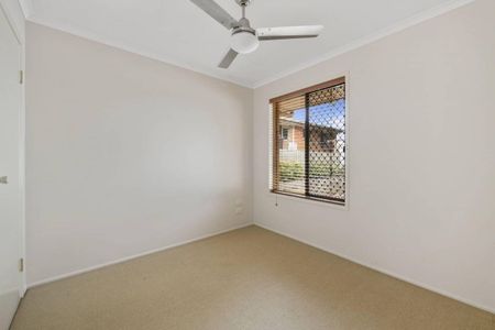Spacious and Neat unit in prime East Toowoomba location - Photo 5