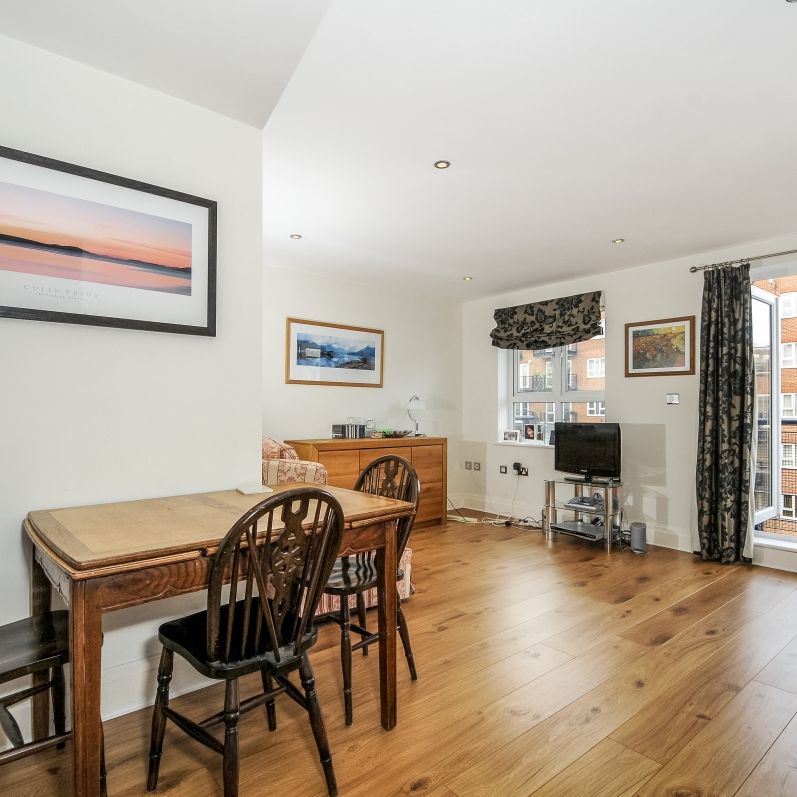 Seven Kings Way, Kingston Upon Thames, KT2 - Photo 1