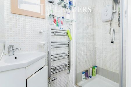 8 bedroom terraced to rent Chestnut Walk, Worcester, Worcestershire, WR1 - Photo 4