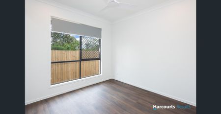 Luxury living Brand NEW ** Ducted Air, Gas cooking, butler pantry nook floor to ceiling tiled bathroom - - Photo 4