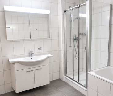 4.5-Zimmerwohnung auf dem Land mit grossem Balkon zu Vermieten - Photo 4