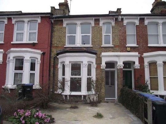 Upper Flat, Stonard Road, London, Greater London, N13 - Photo 1