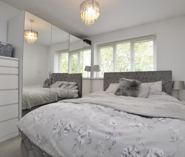 3 bedroom end of terrace house to rent - Photo 4