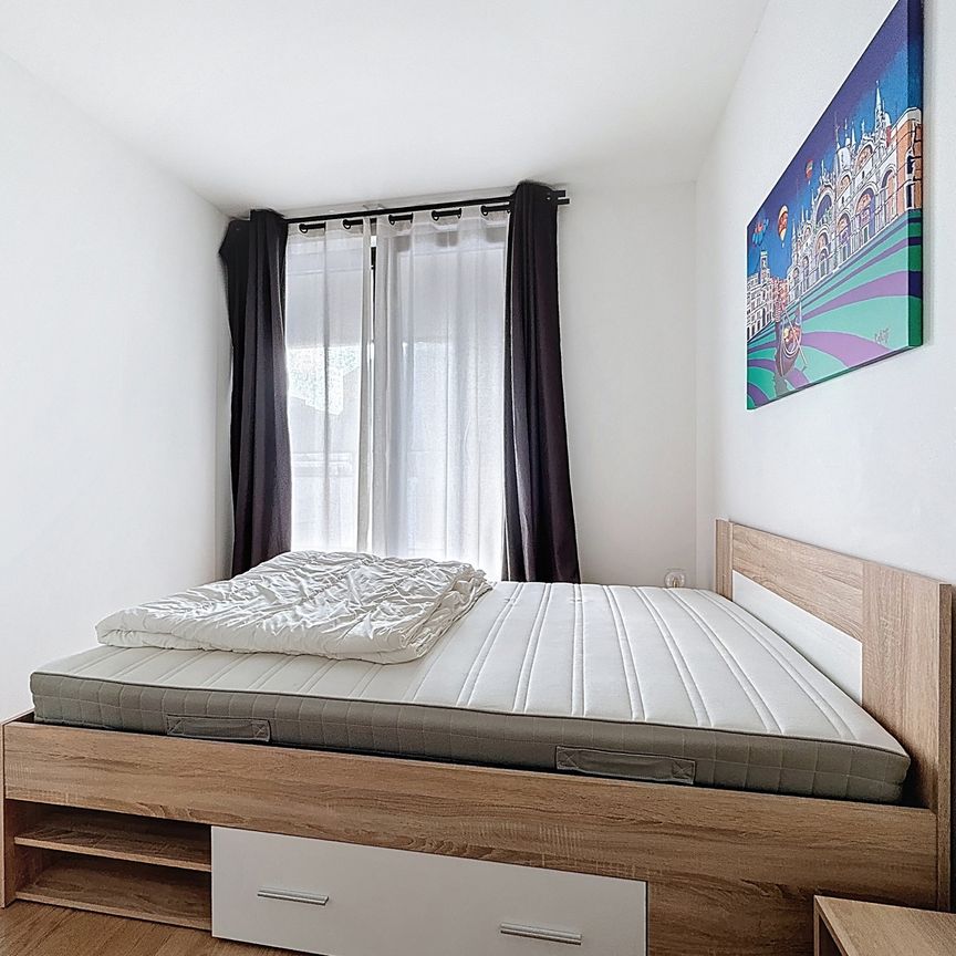 Flat - for rent - Photo 1