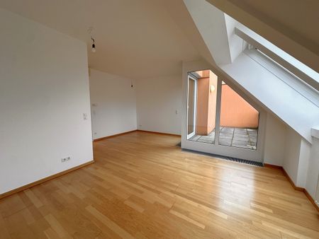 Moderne Wohnung mit Dachterrasse - Photo 2