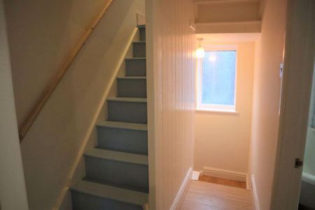 3 bedroom terraced house to rent - Photo 3