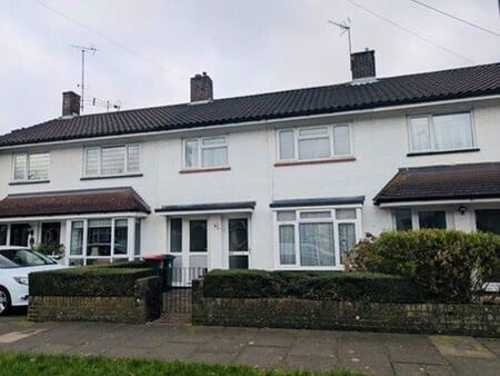 Tilgate 3 bedroom house to rent - Photo 4