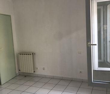 Location Appartement 2 pièces 43m² LA ROCHE CHALAIS 24490 - Photo 5
