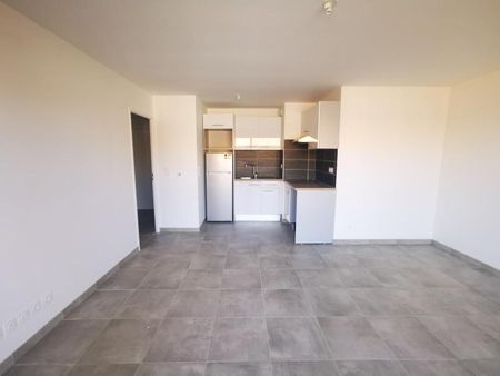 Location Appartement 3 pièces 61m² TOURNEFEUILLE 31170 - Photo 2