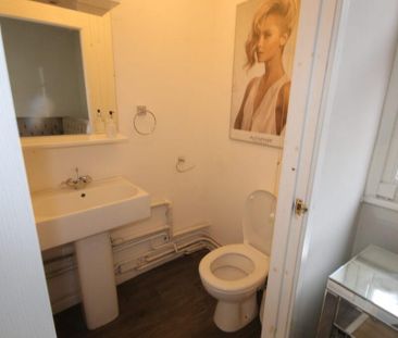 Property to rent - Photo 3