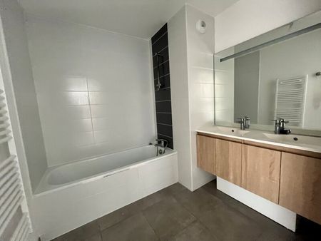 Location Appartement 3 pièces 60m² BASSENS 33530 - Photo 3