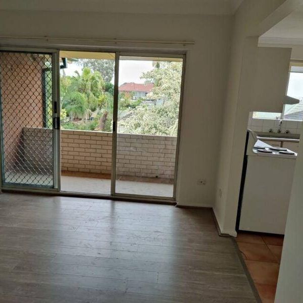 Walking distance to Wiley Park Metro Station - Photo 1